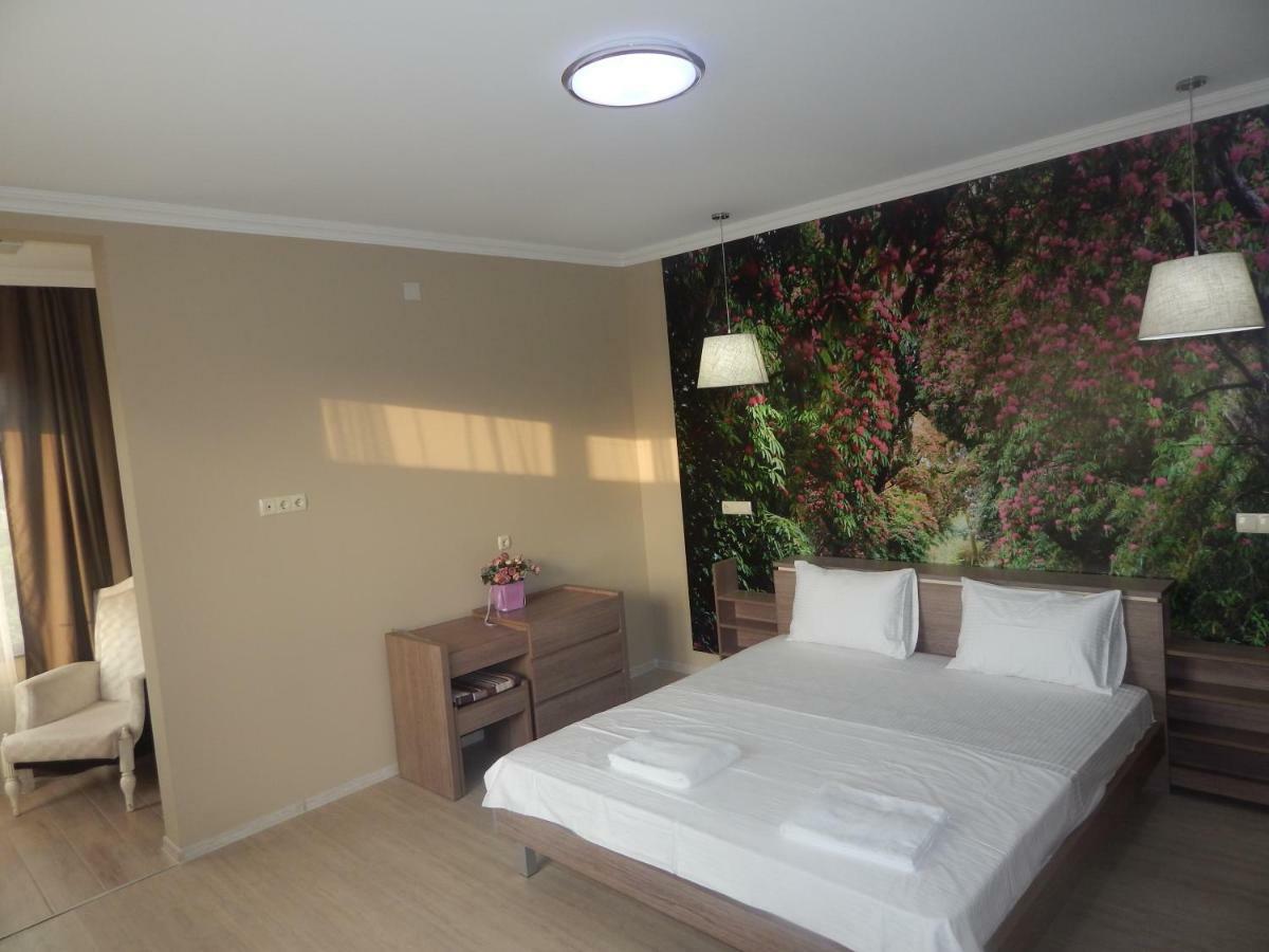My House Hotel Batumi Exterior photo